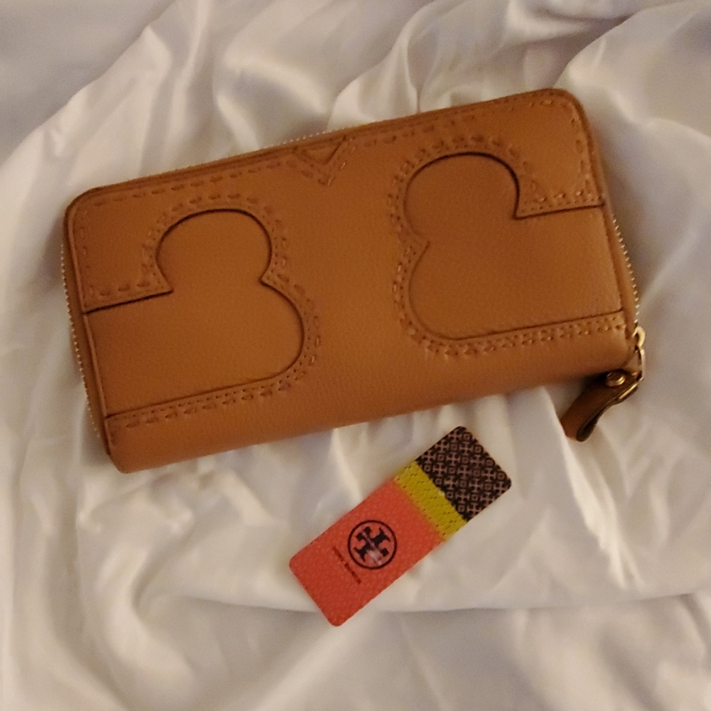 Tory Burch Zip Continental Wallet